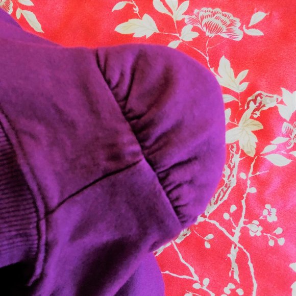 *NWOT* Express Ultra-Soft Burgundy Pleated Puff Sleeve Sweatshirt (XS-XXS) - Picture 14 of 16